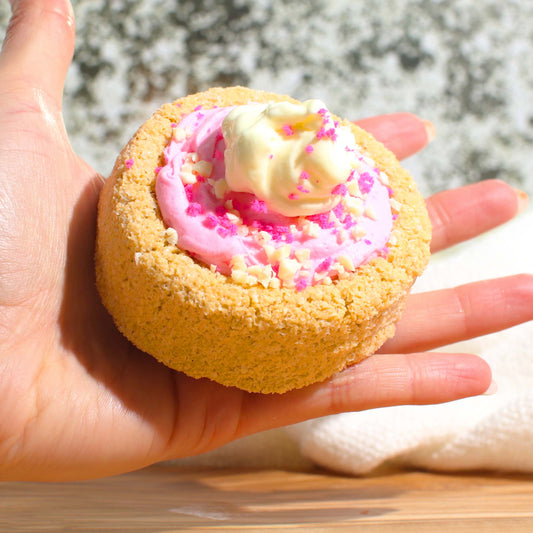 Raspberry Crunch Tart Crunchy Scented Snow Fizz DIY Slime Set Slime Fantasies Shop Assembled Front View WEBSITE 2